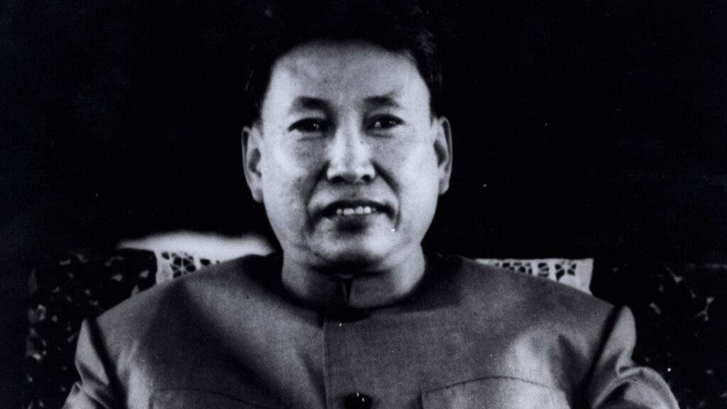 Pol Pot: Vom unscheinbaren Lehrer zum Massenmörder