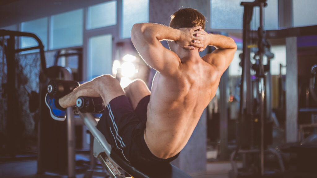 Mann-Muckis-Training-Fitness-istock