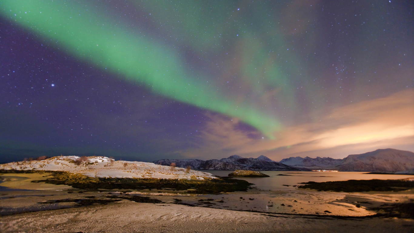 Lichtverschmutzung über Tromsö in Norwegen