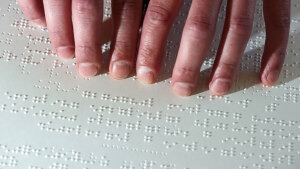 Wie funktioniert Blindenschrift?