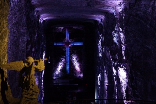 Kolumbiens vielfältige Hauptstadt Bogotá: die Salz-Kathedrale von Zipaquirá