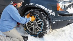 Wintereinbruch: Wie funktionieren Schneeketten?