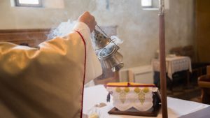 Weihrauch-Hand-istock