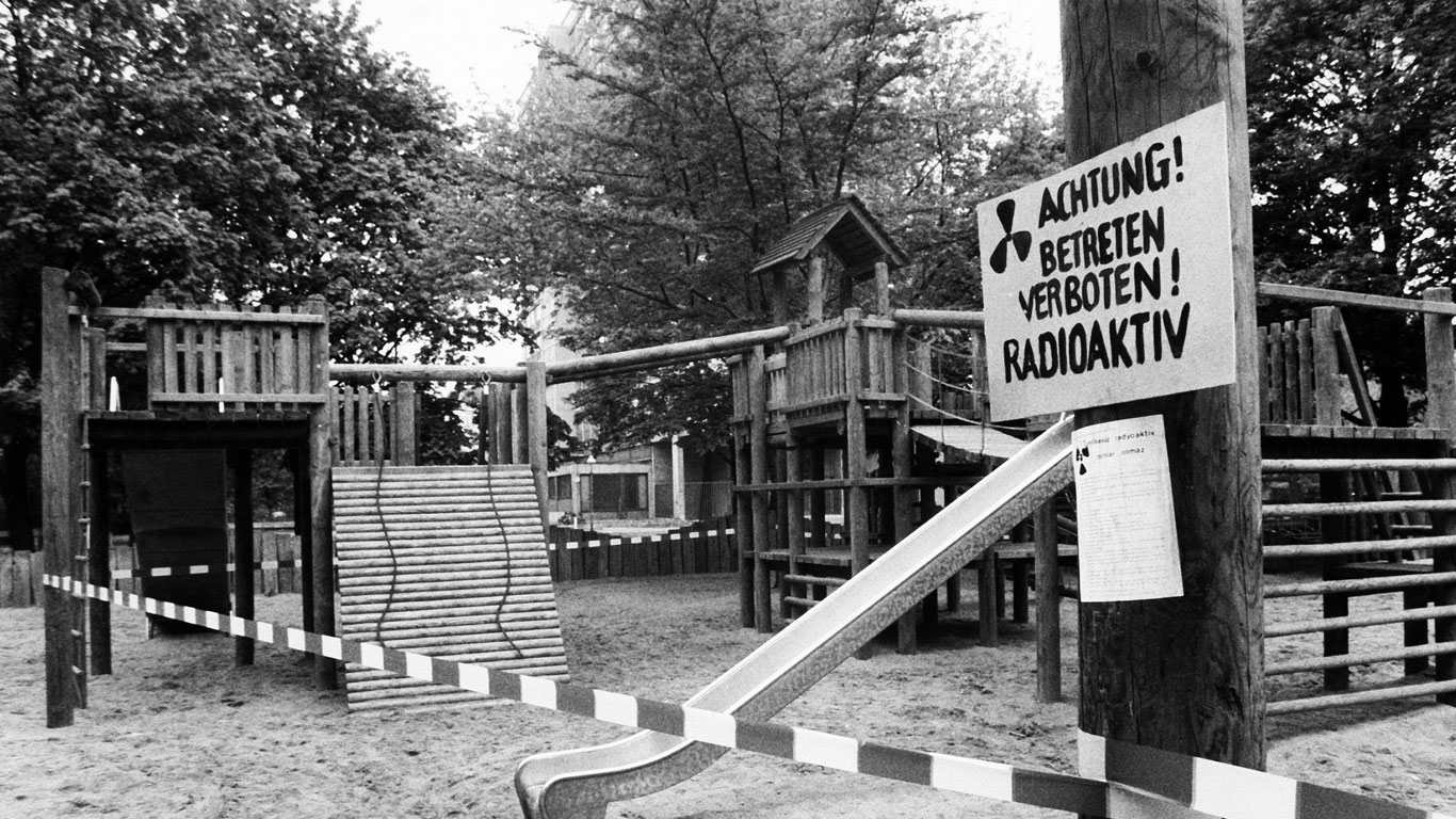 Gesperrte Spielplätze, Freibäder, Sportplätze
