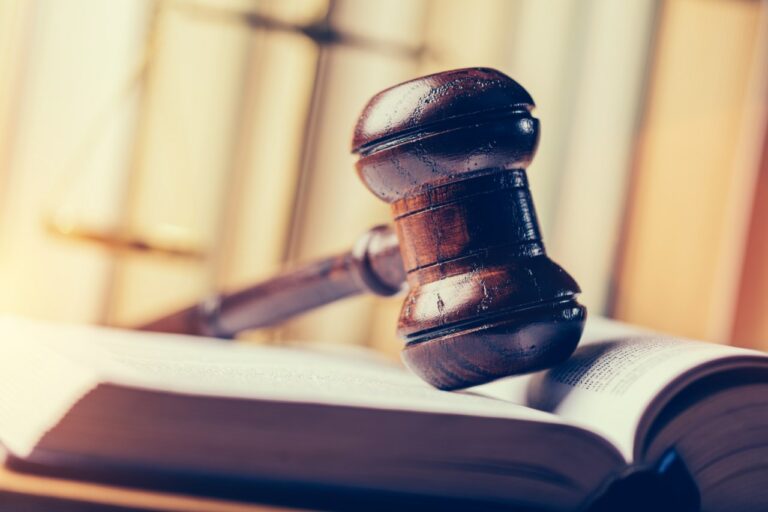 Die erste schwarze Frau im Supreme-Court der USA: Der bekannte Richterhammer