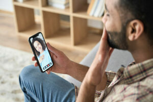 Auch nach der Pandemie soll Onlinedating keine Seltenheit bleiben.