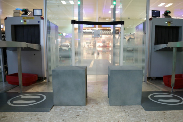 Der automatisierte Flughafen: Entspannte Security-Checks dank Scanner-Teppich.