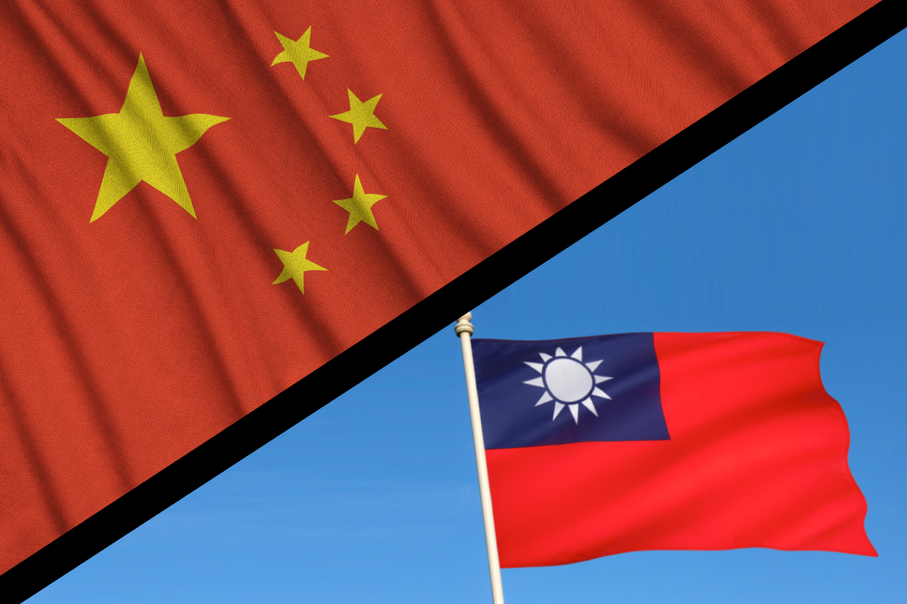 Invasion Chinas in Taiwan: Die chinesische und die taiwanesische Flagge
