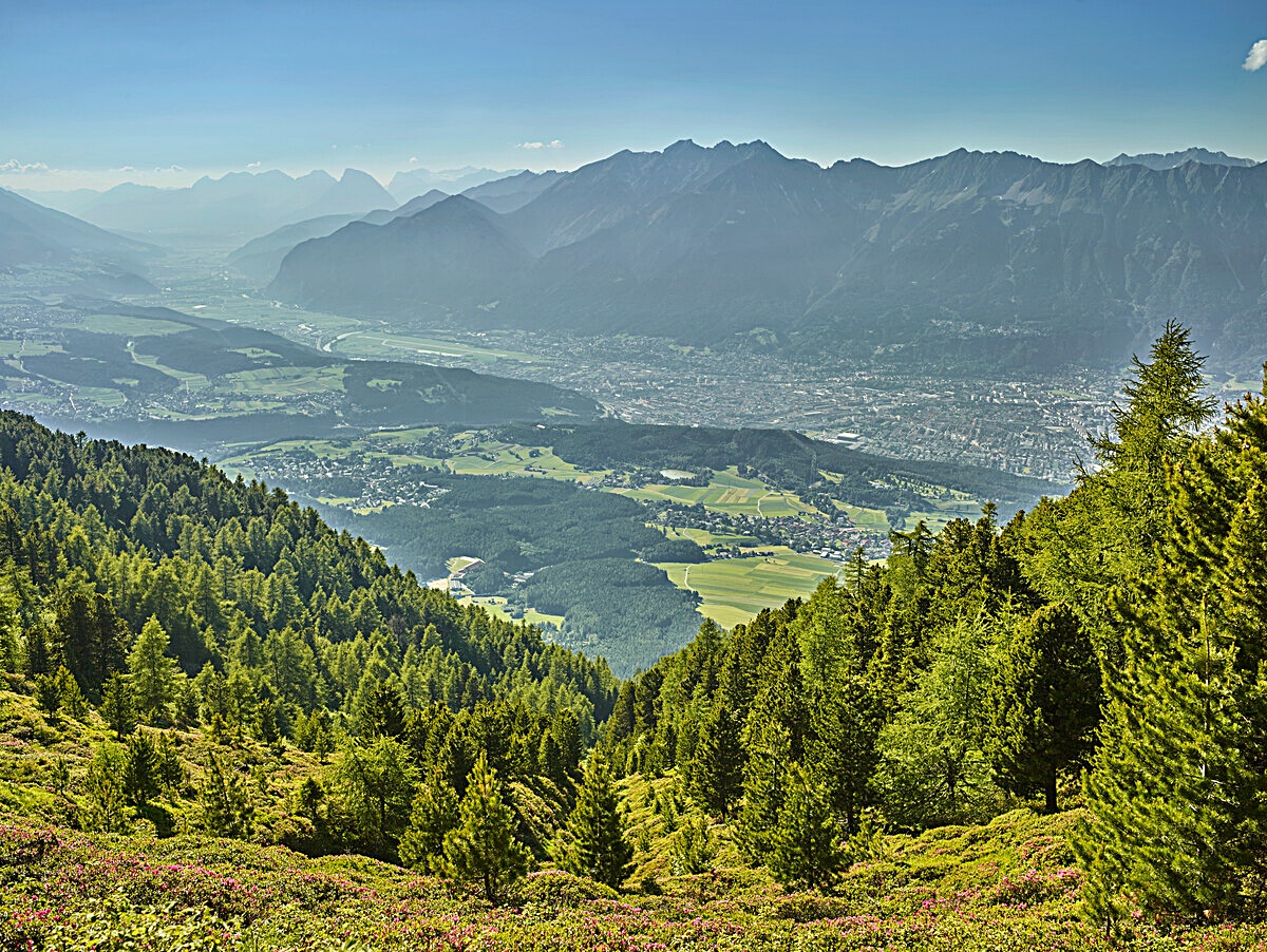 Patsch: Wandern, Mountainbiken und Gondeln zwischen Alpenmetropole und Gletschern