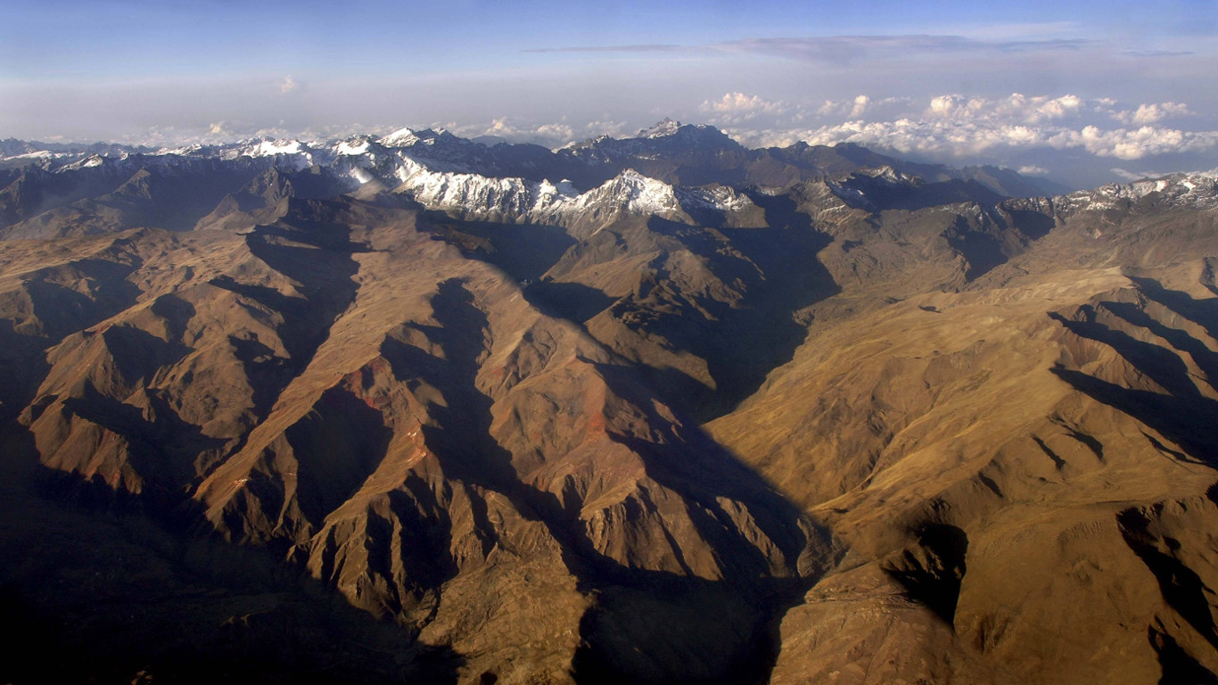 Die Entstehung der Alpen: Auf Kollisionskurs mit Europa