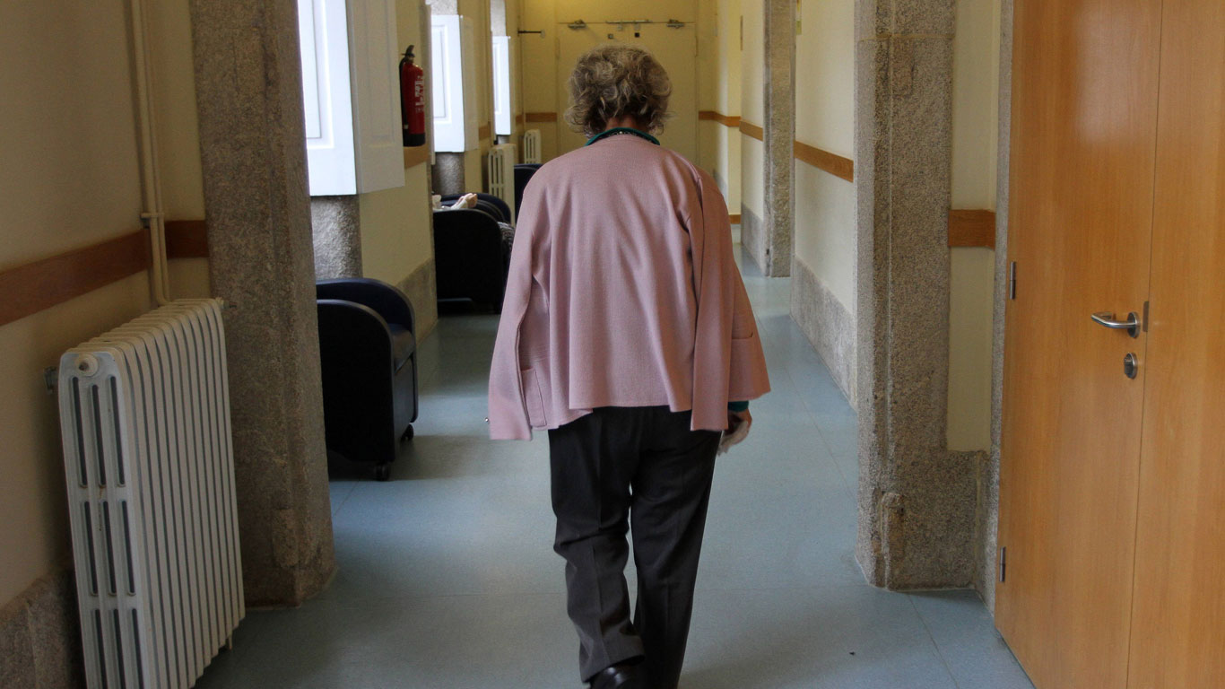 Alzheimer: Wenn Erwachsene wieder zu Kindern werden
