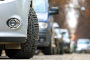 Geparkte Autos machen Städte heißer