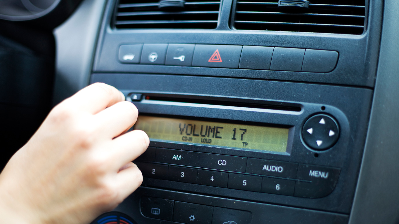 2. Wer bestimmt die Musik im Taxi?