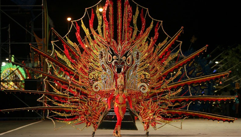Trinidad & Tobago: Blechtrommeln, wohin man guckt