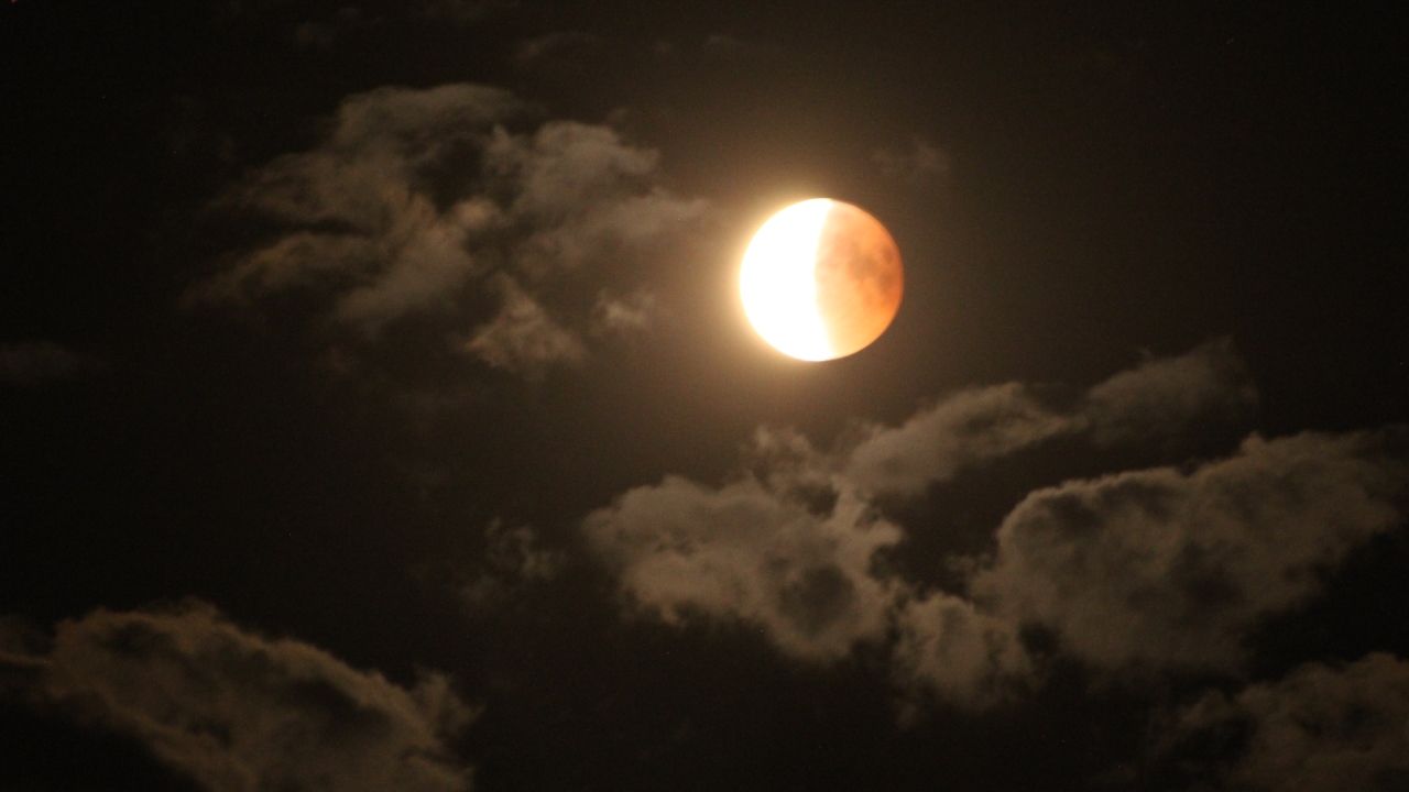 30. November: Halbschatten-Mondfinsternis