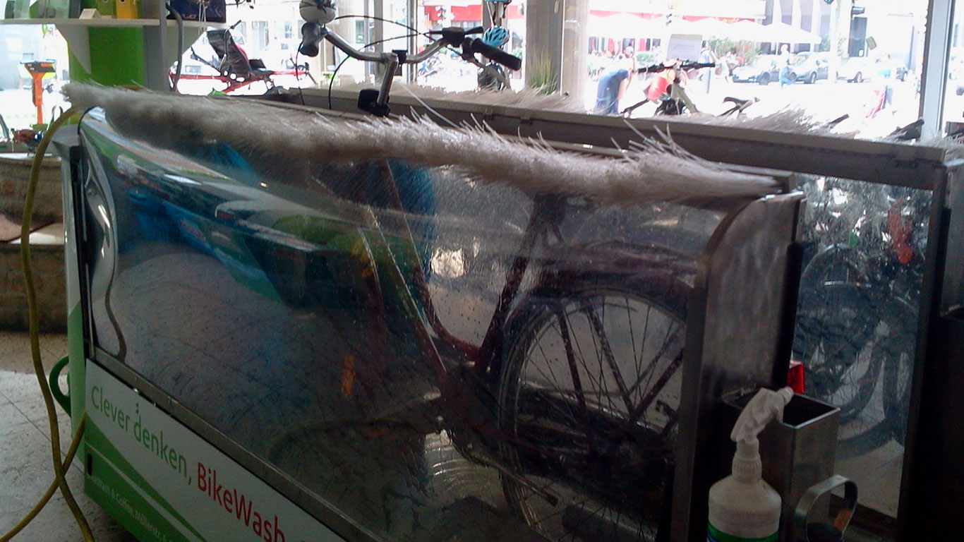 Putzen leichtgemacht mit der Fahrrad-Waschanlage