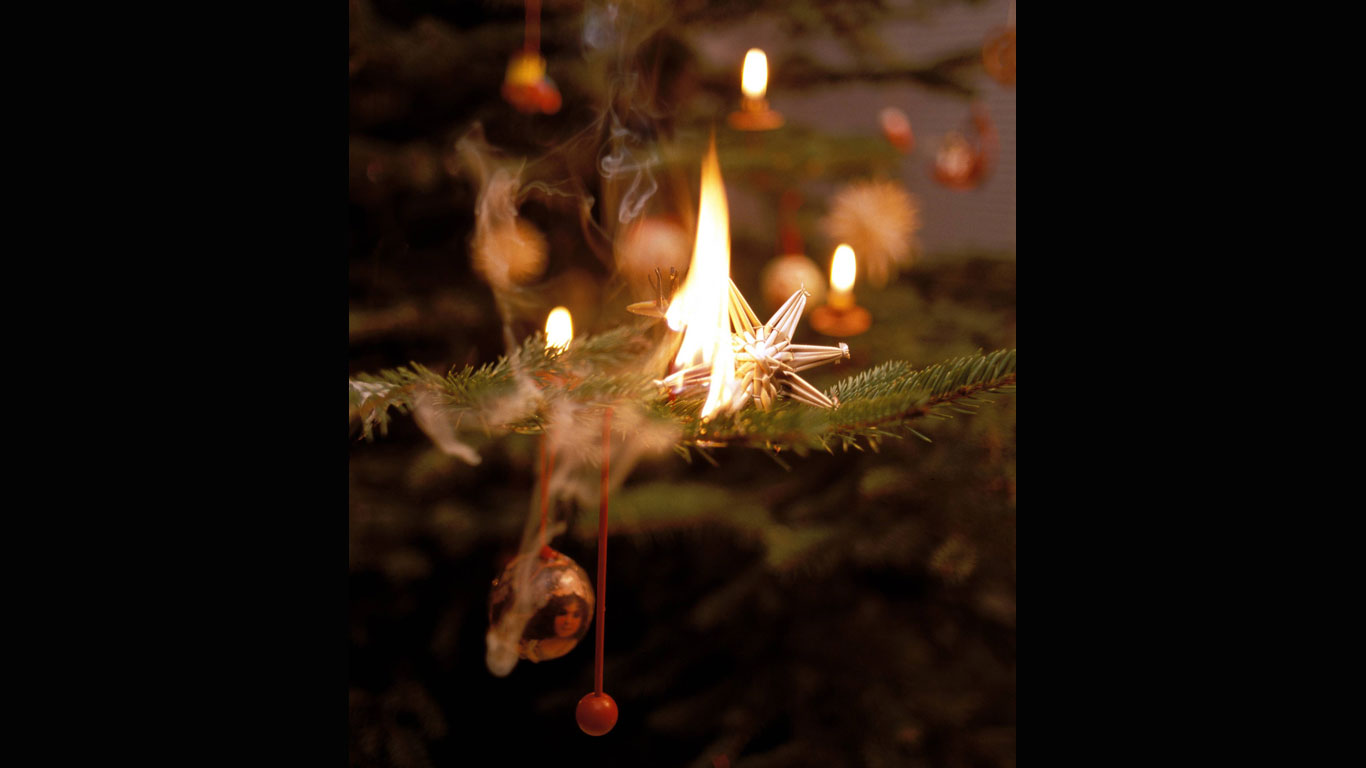 Christbaum als Brandbeschleuniger