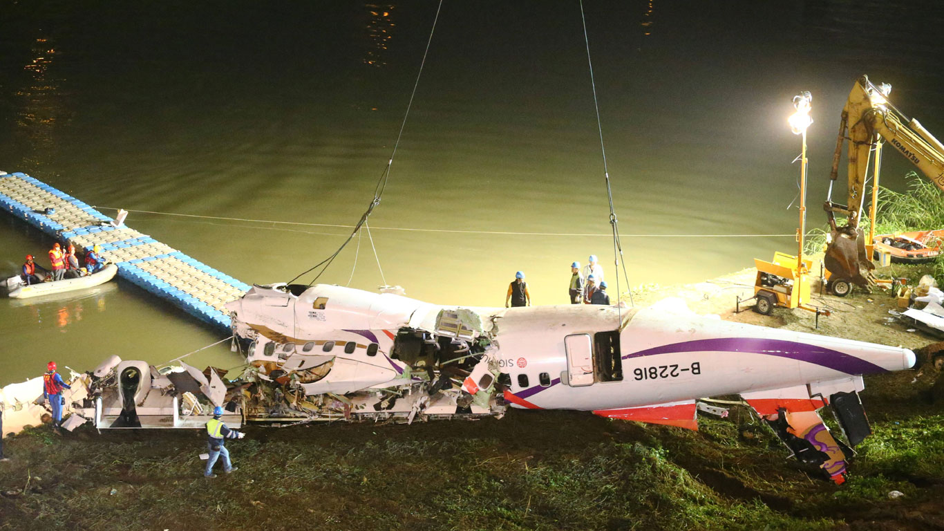 Einen Flugzeugabsturz überleben