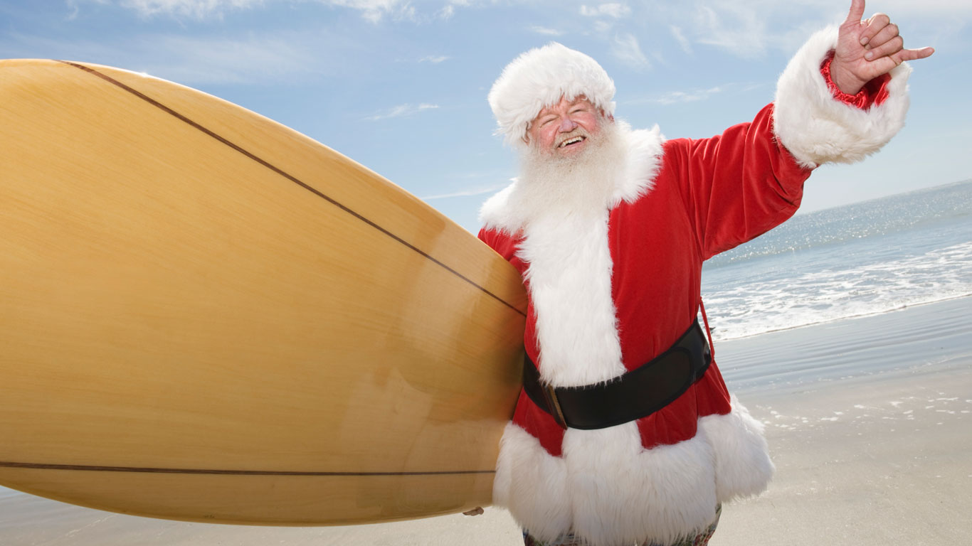 In Australien feiert der Weihnachtsmann am Strand