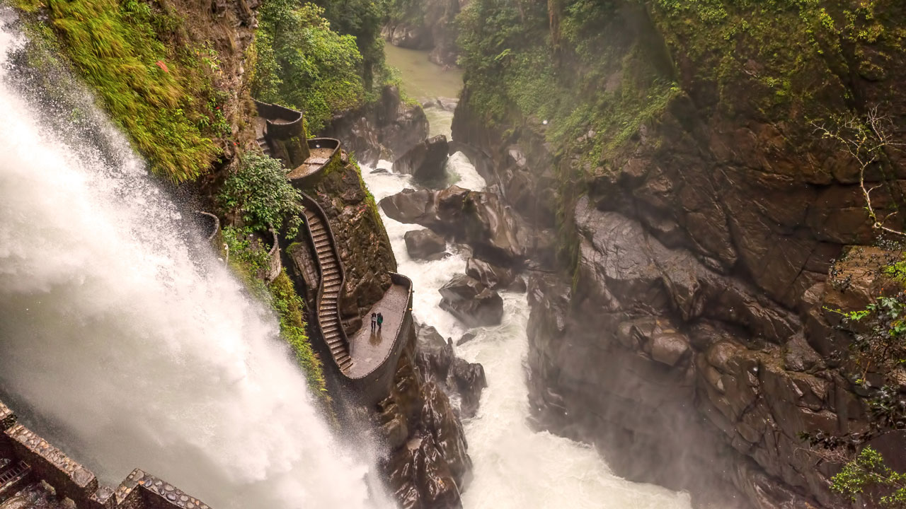 Pailon del Diablo in Ecuador
