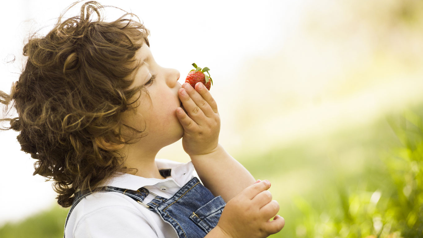 Trick 7: Obst- und Grasflecken entfernen