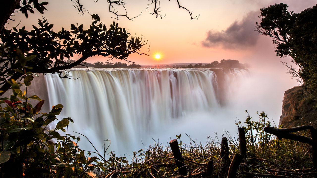 Zwischen Sambia und Simbabwe: die Victoria Falls