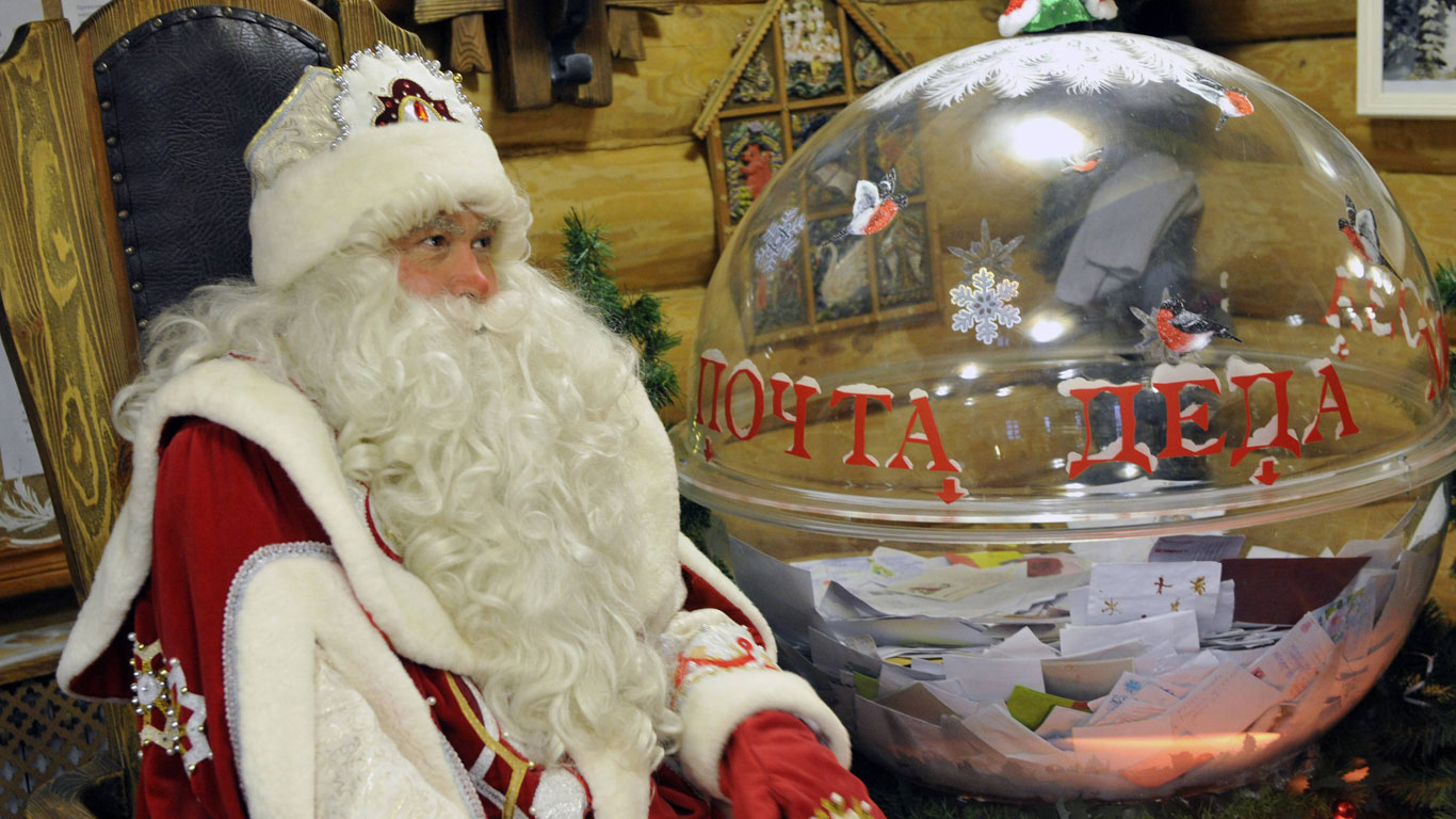 Väterchen Frost bringt die Geschenke in Russland