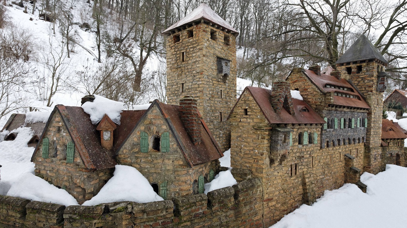 Von der Natur verschlungen – Burg Lauenburg, Stecklenberg (Sachsen-Anhalt)