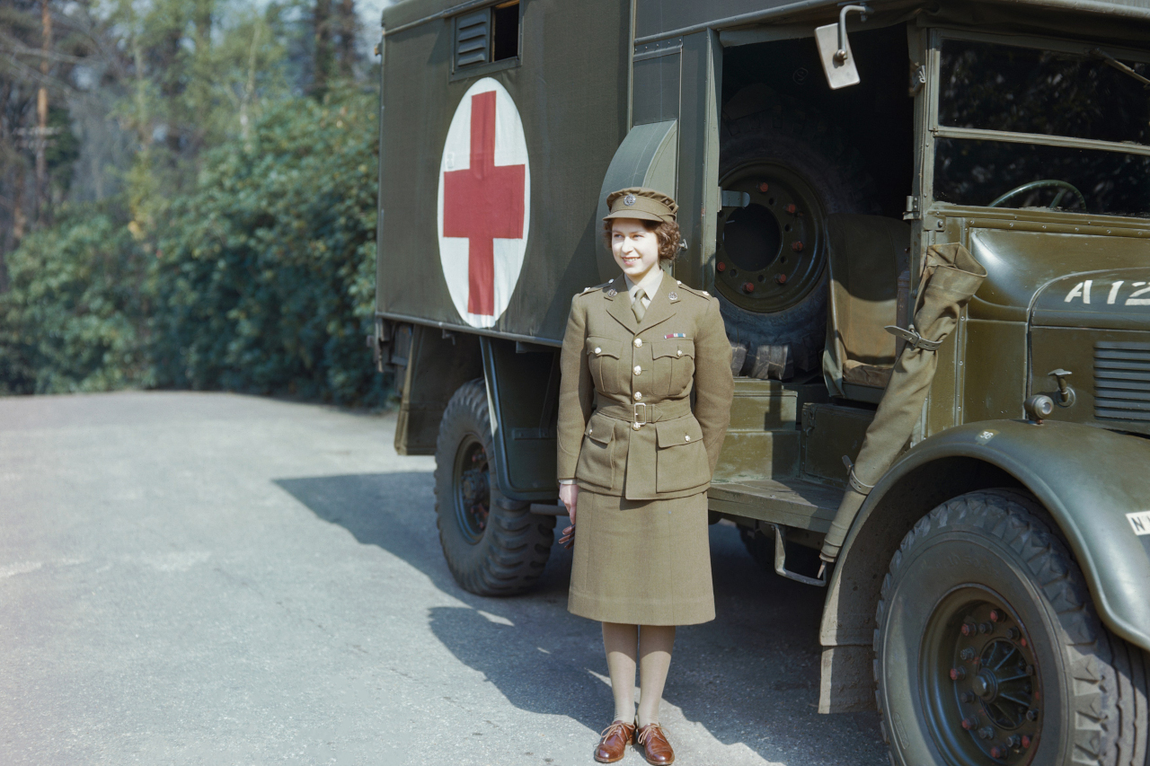 Elizabeth II. diente als Lkw-Fahrerin und Mechanikerin im zweiten Weltkrieg 