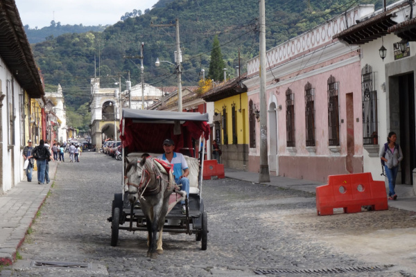 Reise in die koloniale Vergangenheit: Antigua Guatemala – eine Vielzahl von Outdoor-Aktivitäten