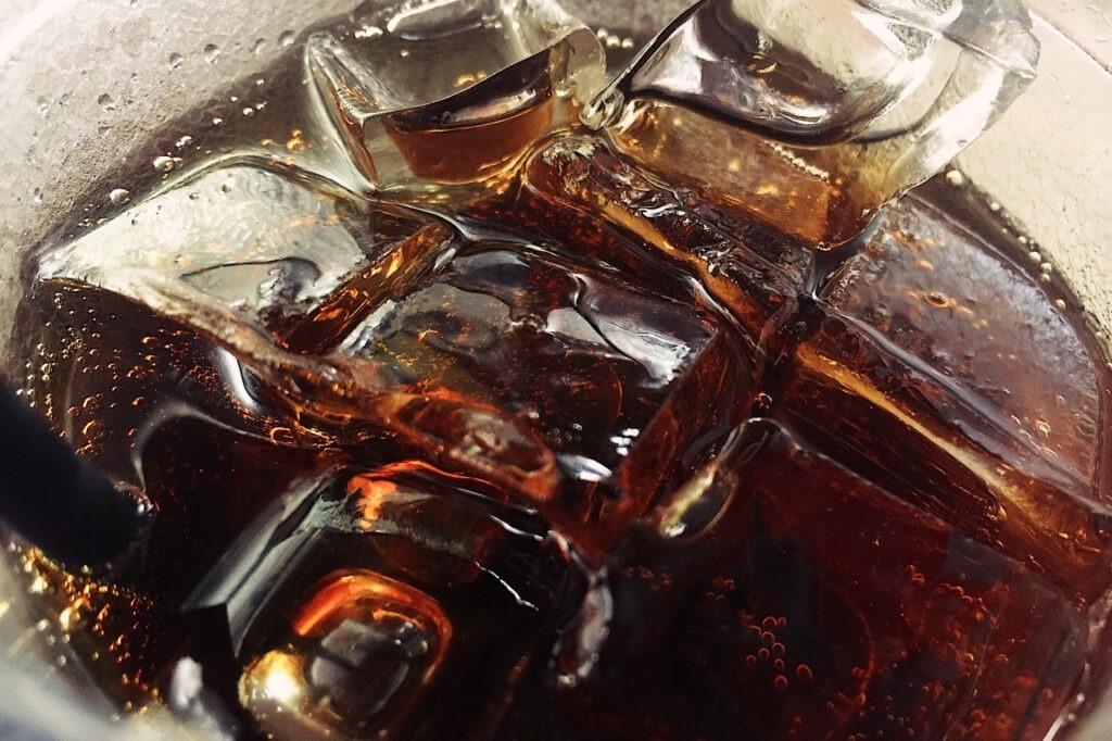 XXL-Hoden dank Cola